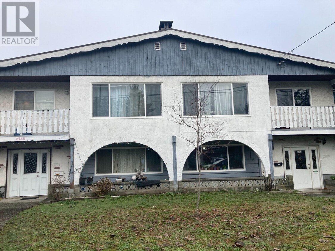 Photo principale - 2165 Prairie Ave