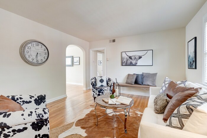 Foto principal - 3510 Stuart Ave