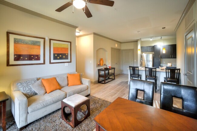 Photo - 6520 Jamail Dr Apartment