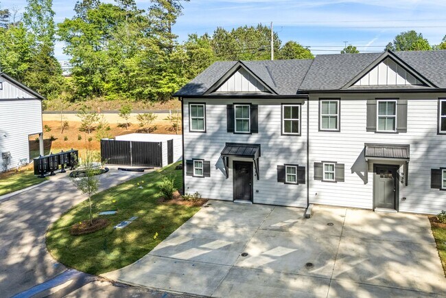 Foto del edificio - 1ST MONTH FREE!!