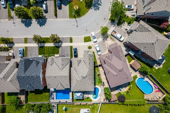Houses in Stouffville often offer pools and yards.