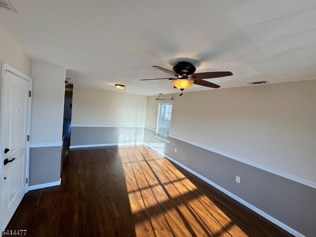 Foto del edificio - 83 Broadway