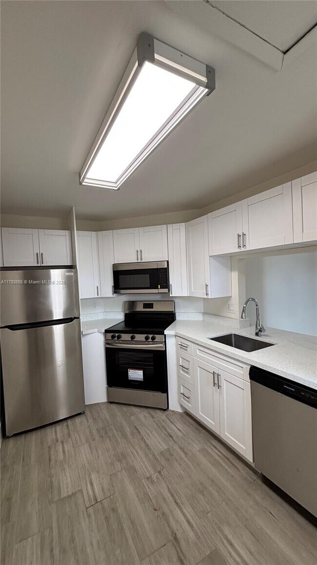 Foto del edificio - 20905 NE 8th Ct
