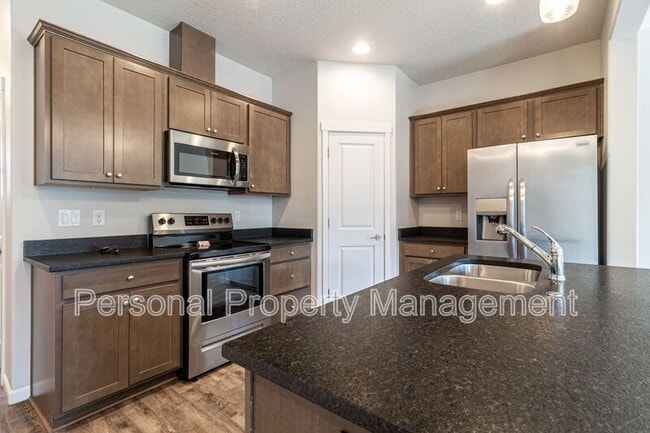 Building Photo - 5705 NE 59th Way