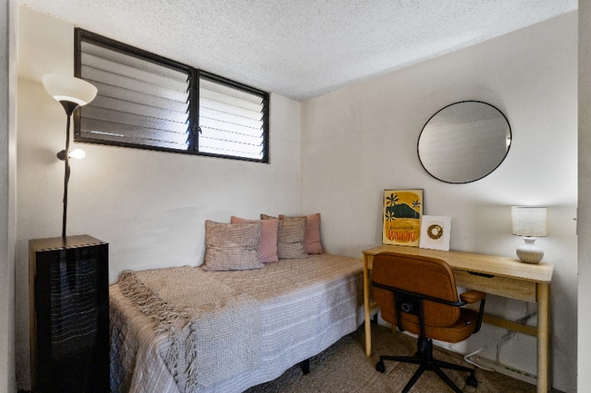 Building Photo - 909 Coolidge St