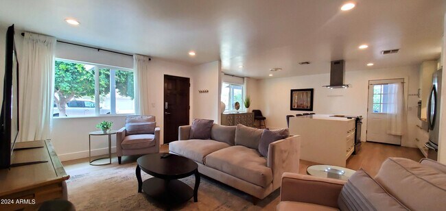 Foto del edificio - 1233 W 11th St