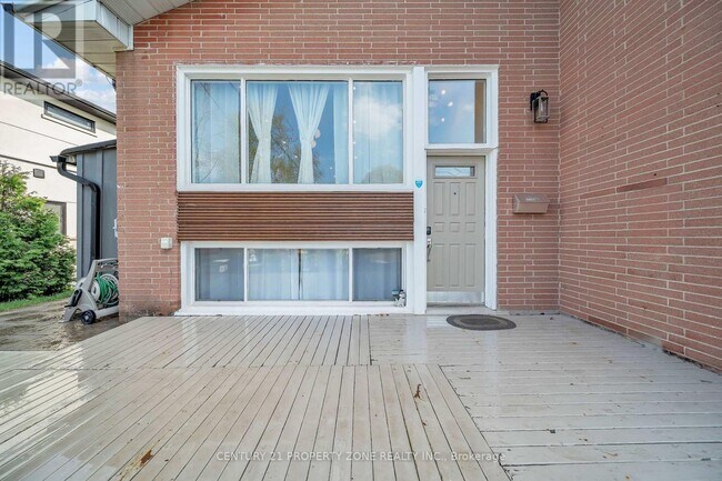Photo du bâtiment - 122 Vista Blvd