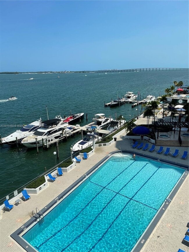 Building Photo - 801 Brickell Bay Dr