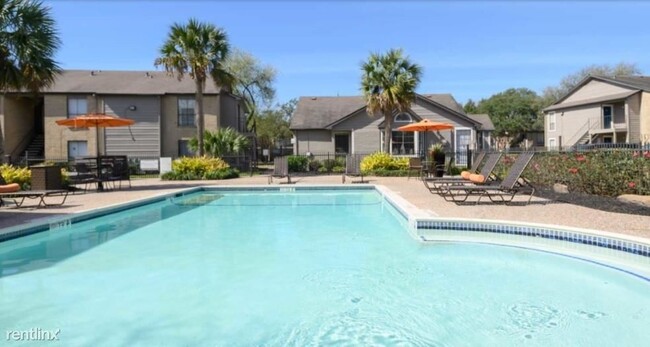 Building Photo - 1 br, 1 bath Condo - 2702 W Bay Area Blvd ...