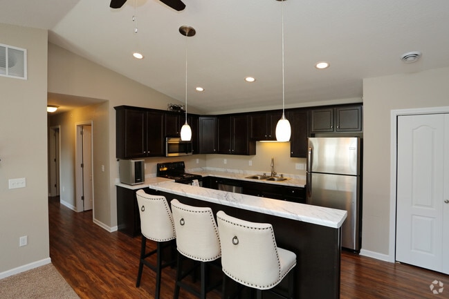 Kitchen - Southwind Prairie Apartments