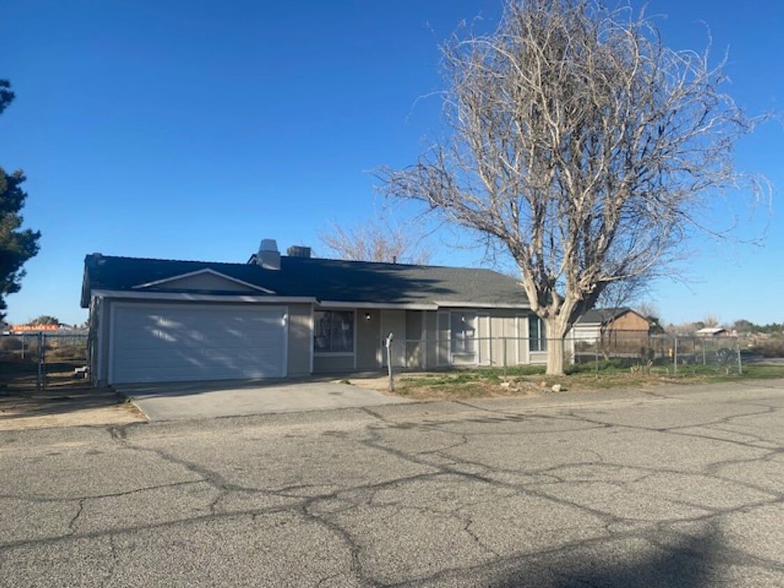 17255 Sweetaire Ave, Lancaster, CA 93535 House Rental in Lancaster, CA