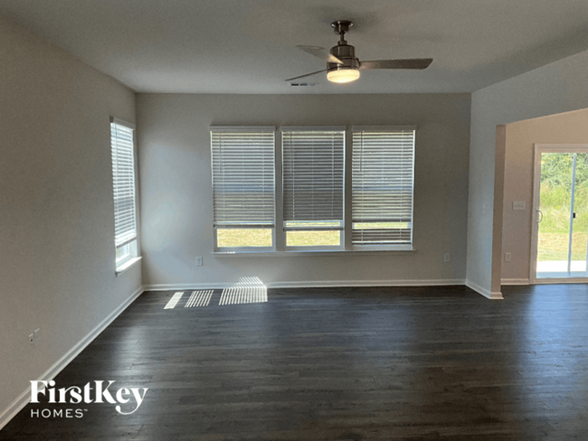 Building Photo - 1207 Mission Hill Ln