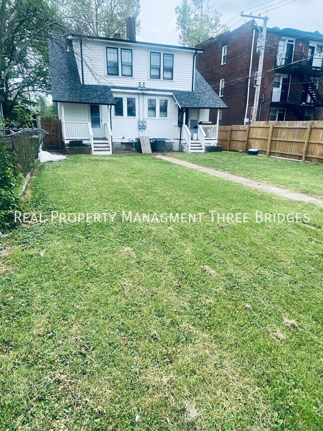 Building Photo - 5533 Grace Ave
