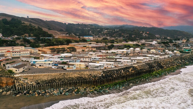 Building Photo - 341 3rd Ave