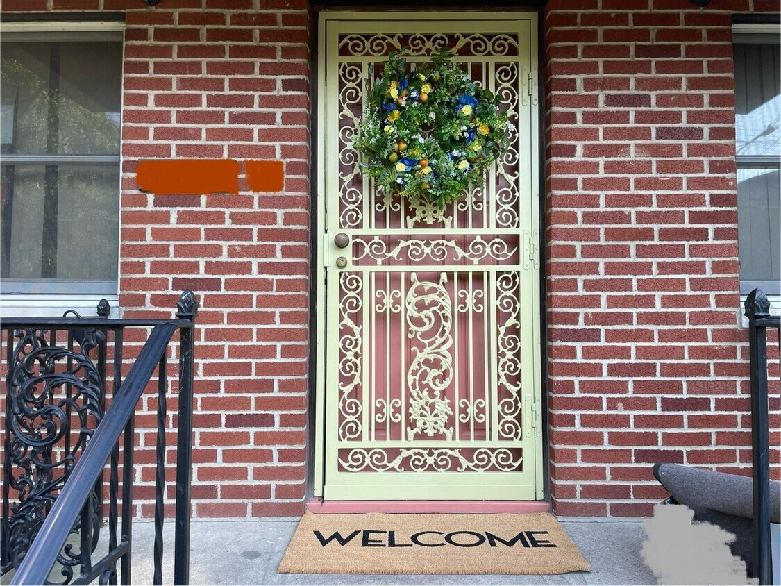Primary Photo - 4 Bedroom Single Family Home in Bronx