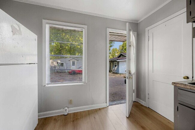 Foto del edificio - 3725 Tutwiler Ave
