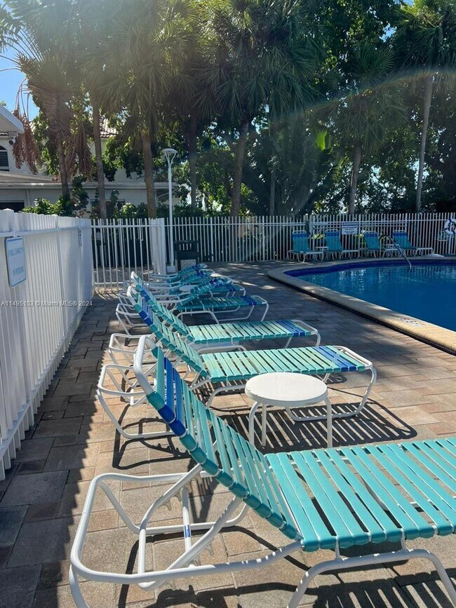 Foto del edificio - 1455 N Treasure Dr