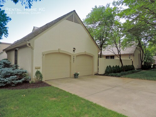Foto del edificio - 7921 Bristol Ct