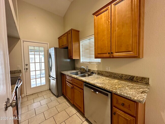 Building Photo - 240 S Laveen Dr