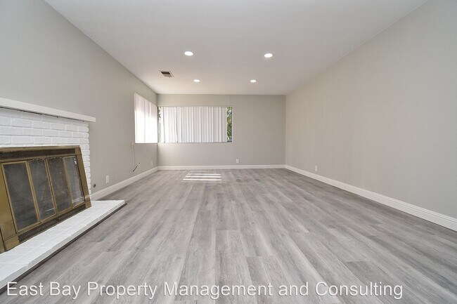 Building Photo - 3 br, 2 bath House - 2685 Cabot Ct.