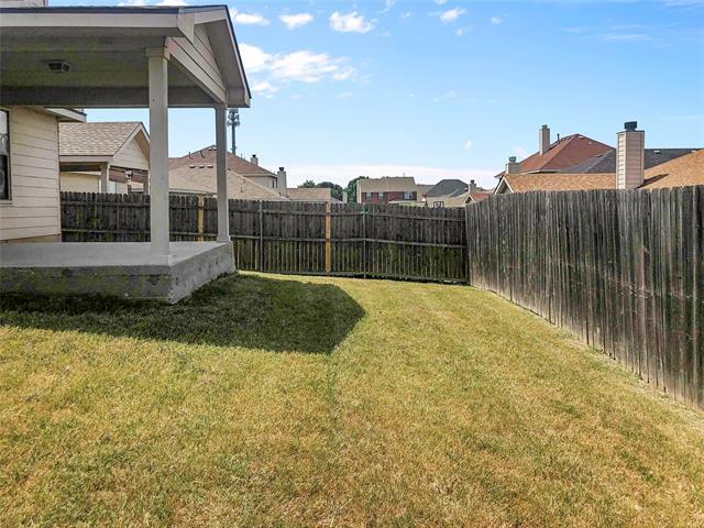 Foto del edificio - 7209 Starwood Dr