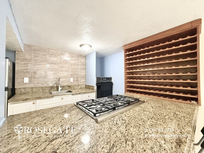 Photo du bâtiment - Spacious 2-Bedroom Basement Apartment in Scarborough | All Utilities Included + Parking