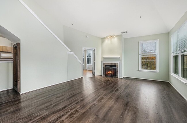 Foto del edificio - 3015 Nicosh Cir