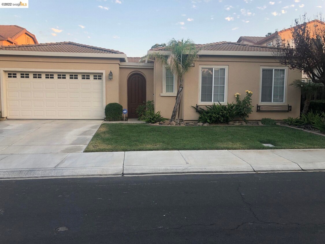 Primary Photo - 5269 Fern Ridge Cir