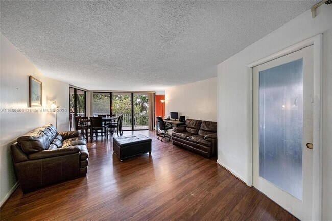 Foto del edificio - 2000 Towerside Terrace