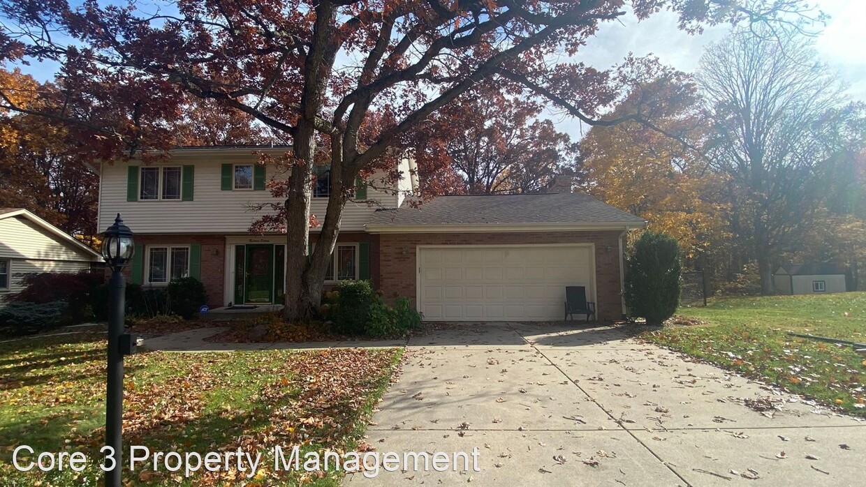 Primary Photo - 4 br, 2.5 bath House - 1316 W Woodside Drive