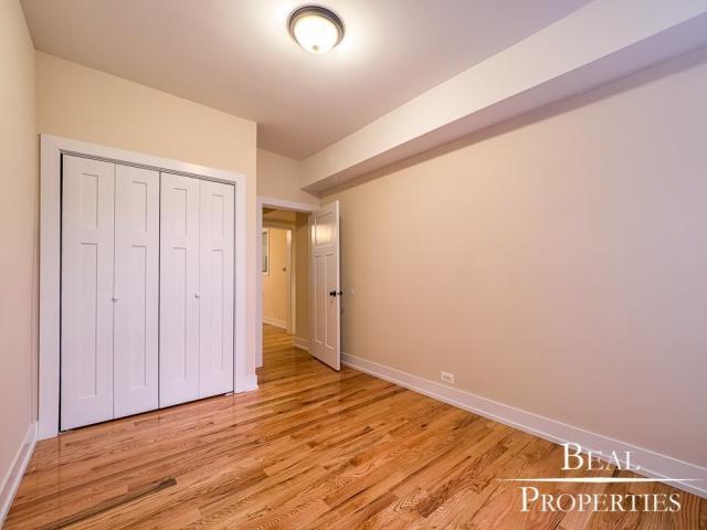 Building Photo - 2 bedroom in CHICAGO IL 60657