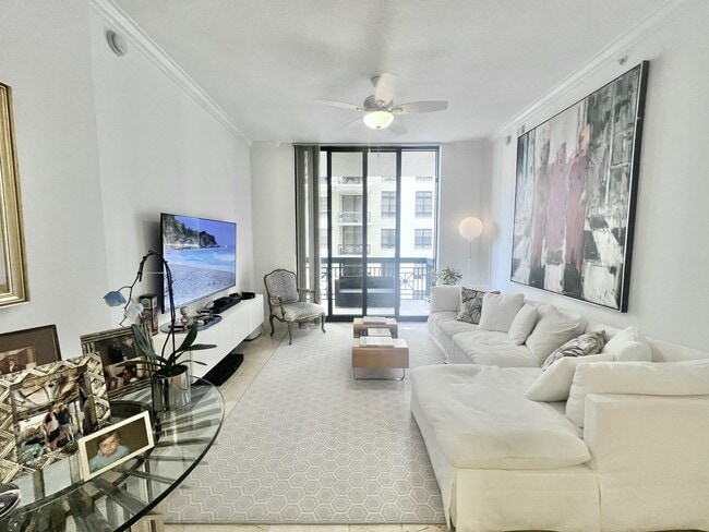 Foto del edificio - 701 S Olive Ave