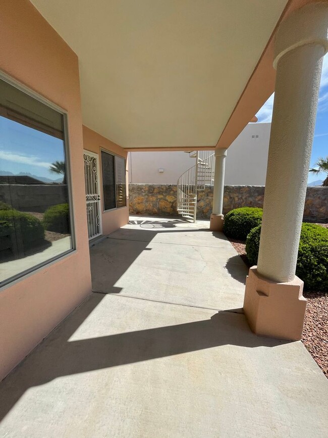 Building Photo - 3 Bed/2.5 Bath Home on Golf Club Rd in Son...