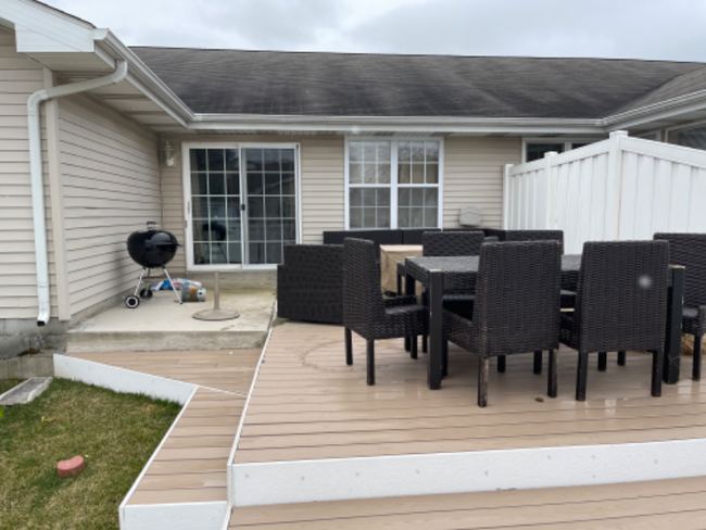 Building Photo - 1650 Golden Oak Dr