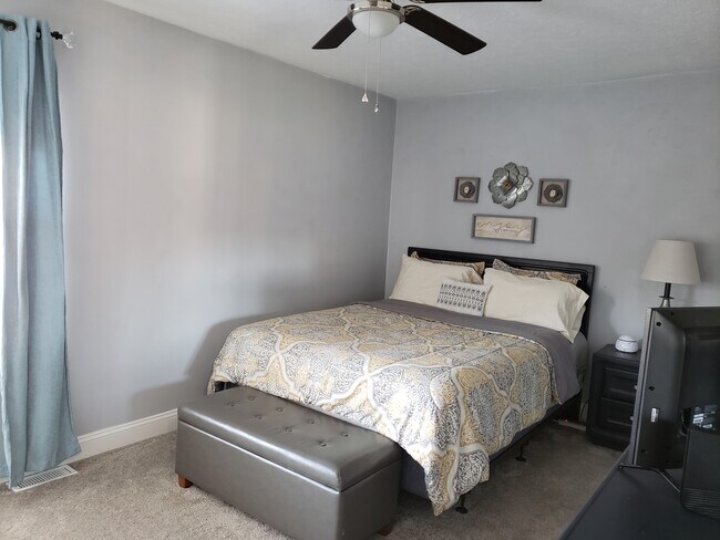 Dormitorio principal con cama de matrimonio - 5 Downing St