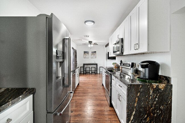 Building Photo - 3221 N 13th St