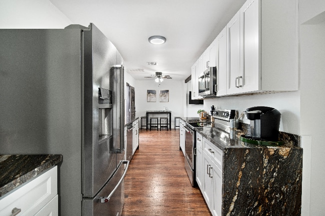 Foto del edificio - 3221 N 13th St