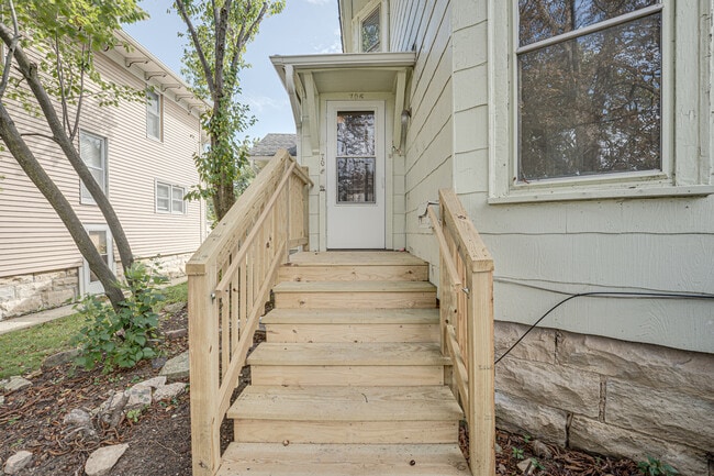 Building Photo - 706 McDonough St