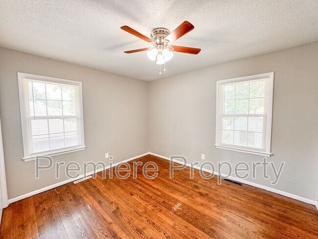 Foto del edificio - 11814 Fremont Ave