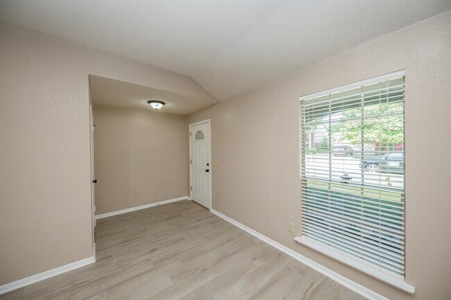 Foto del edificio - 4001 Lee Ln