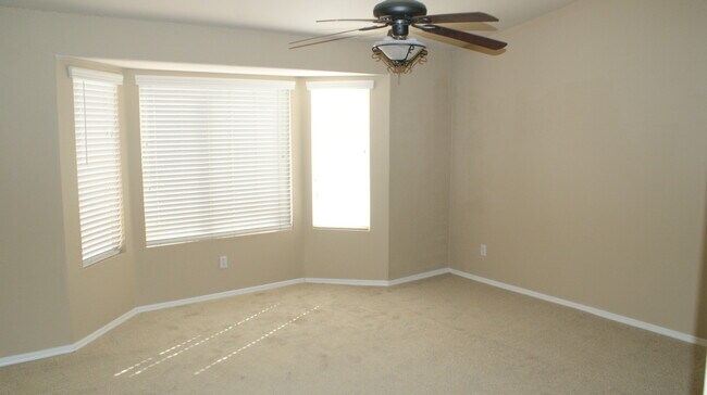 Foto del edificio - 871 W Horseshoe Ave