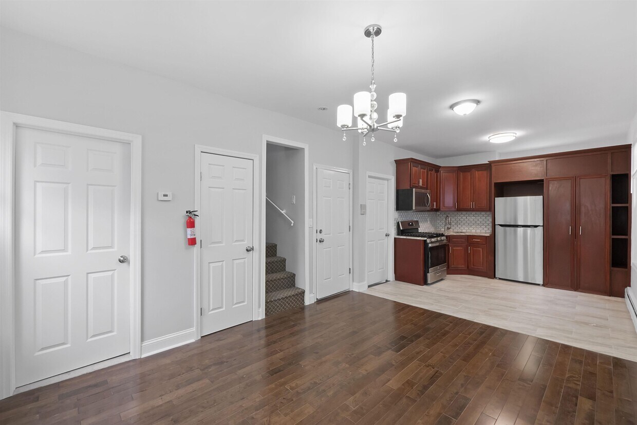 712 17th St Unit 2, Union City, NJ 07087 Condo for Rent in Union City