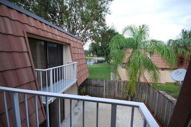 Foto del edificio - 582 Green Springs Pl