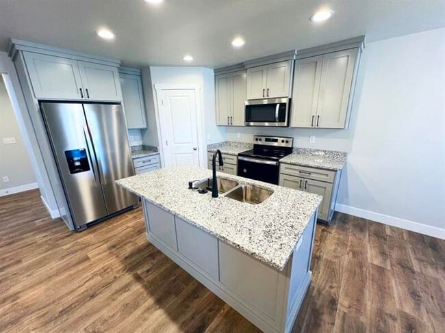 Building Photo - 38 E 1225 S