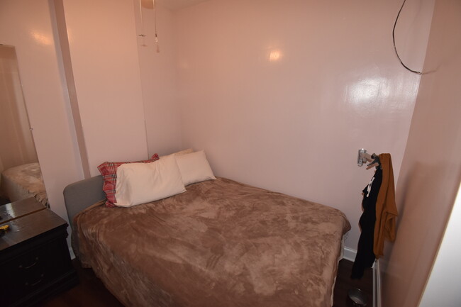 Building Photo - River Place #322-E