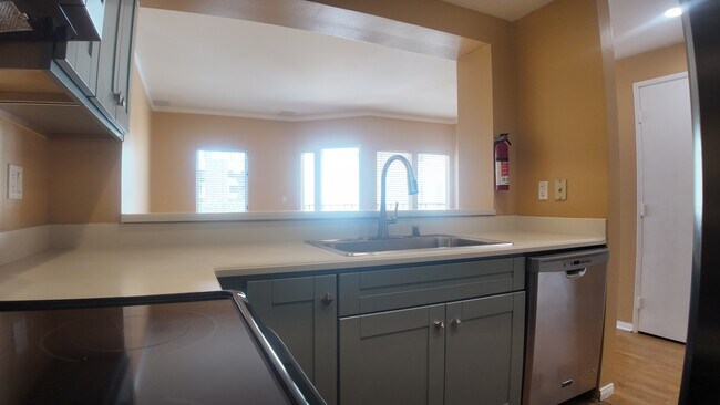 Foto del edificio - 655 Columbia St