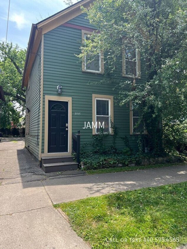 Foto principal - 3915 Bridge Ave