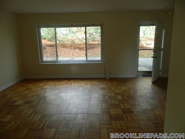 Building Photo - 499 VFW Parkway