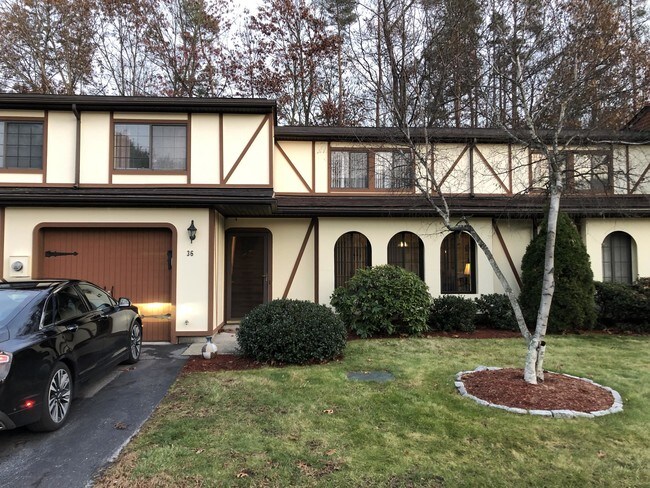 VISTA EXTERIOR - 119 Stringham Rd