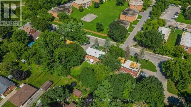 Photo du bâtiment - 81 King Edward Ave